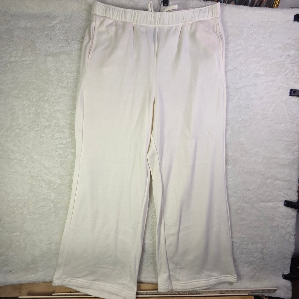 Torrid Whisper White Cozy Fleece Wide Leg High Rise Pants Plus 2 NWT